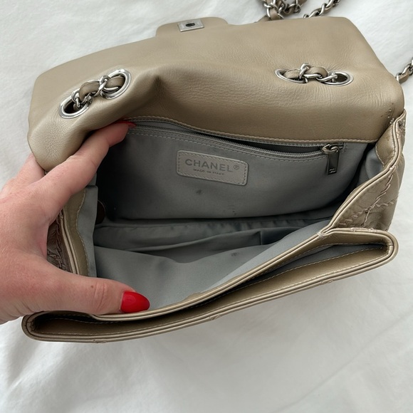 Chanel Ultra Stitch Flap Bag - Picture 6 of 8